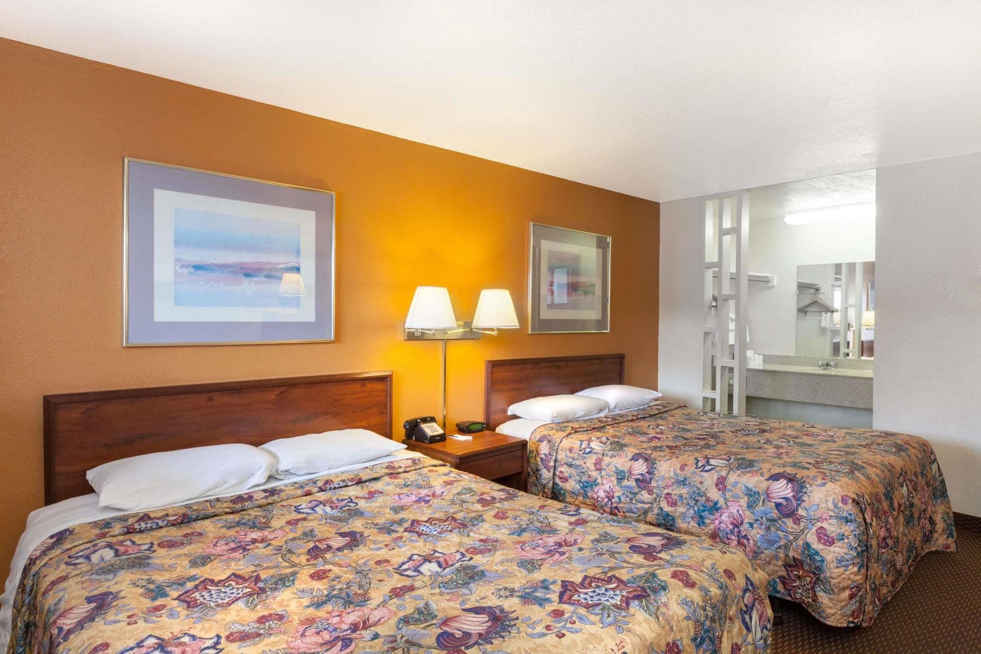 Country Inn & Suites By Radisson, Flagstaff Downtown, Az المظهر الخارجي الصورة